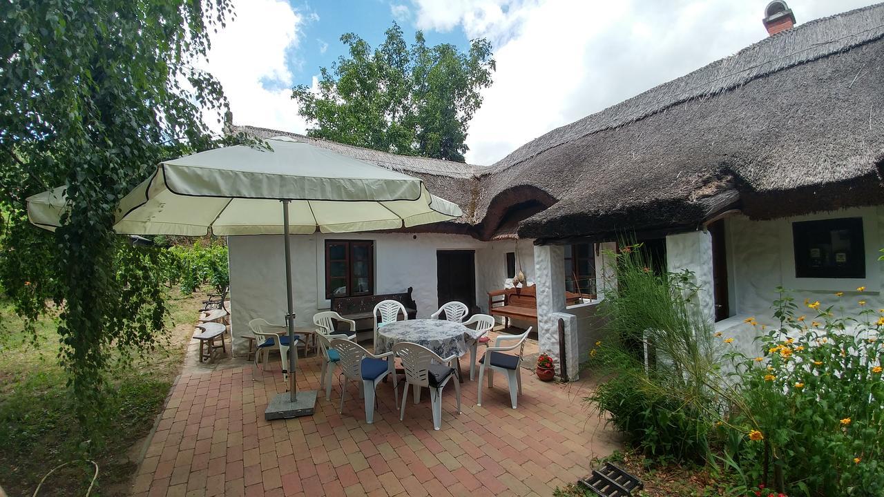 Szigligeti Nadfedeles Villa Ngoại thất bức ảnh